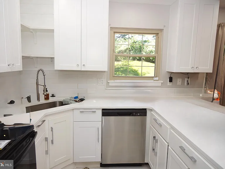 8 Cross Falls Cir — Photo 6