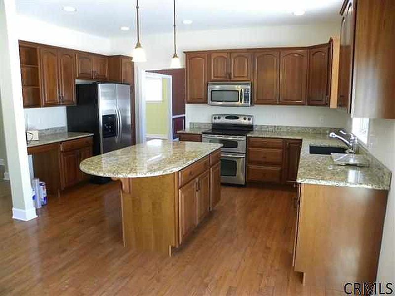 4th image of 5 Addison Way