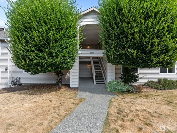 8833 1st Street NE #J204, Lake Stevens, WA 98258