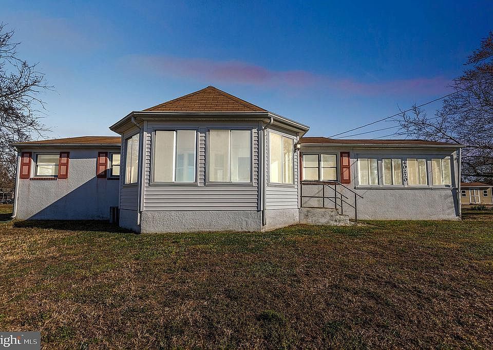 1st image of 40220 Beach Dr