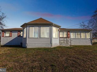 40220 Beach Dr, Mechanicsville, MD 20659