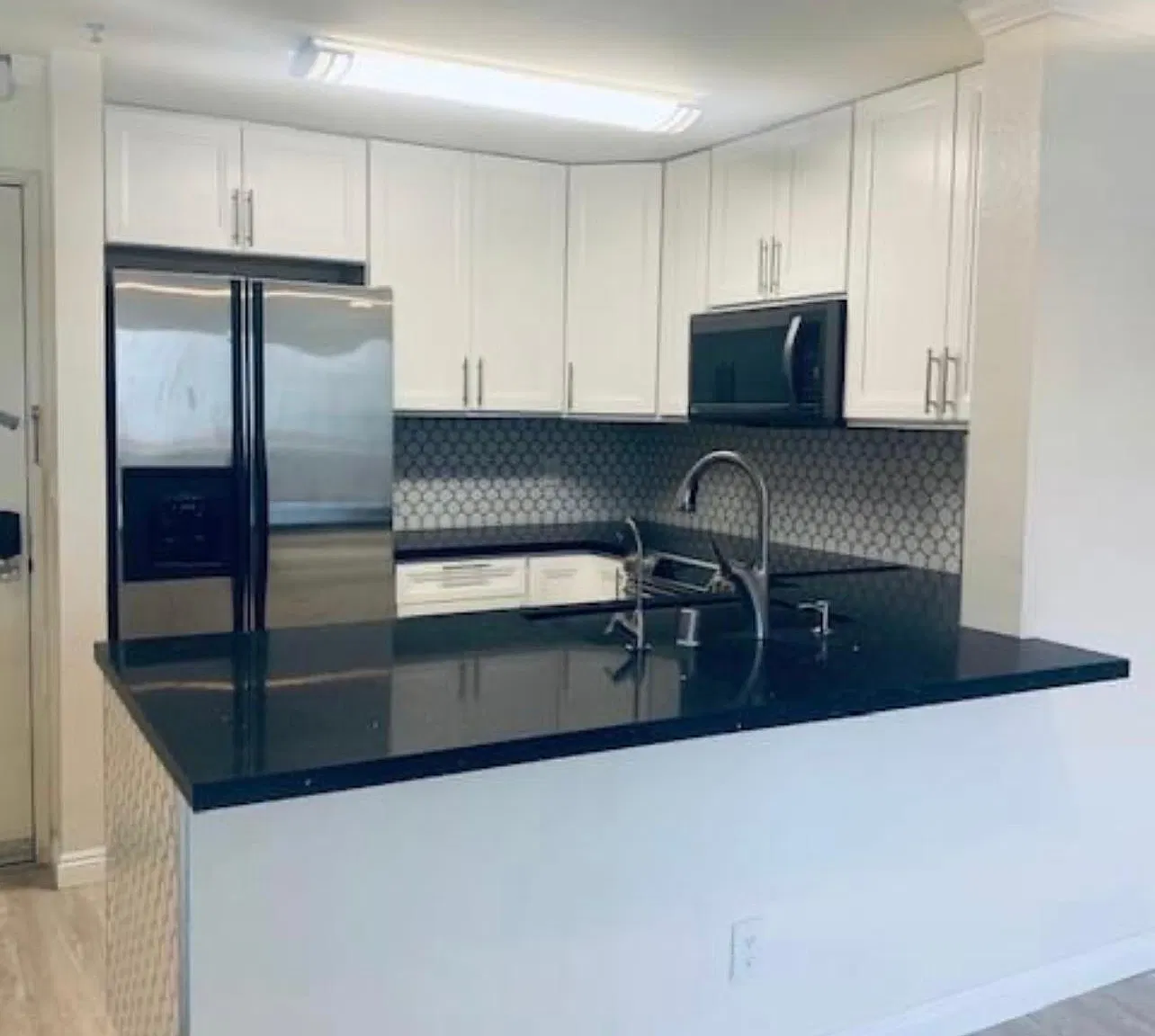 3550 Lebon Dr — Photo 2