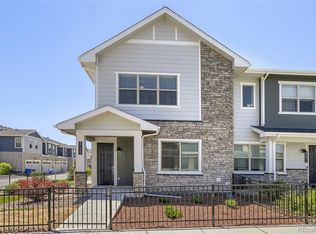 27662 E 1st Ave, Aurora, CO 80018
