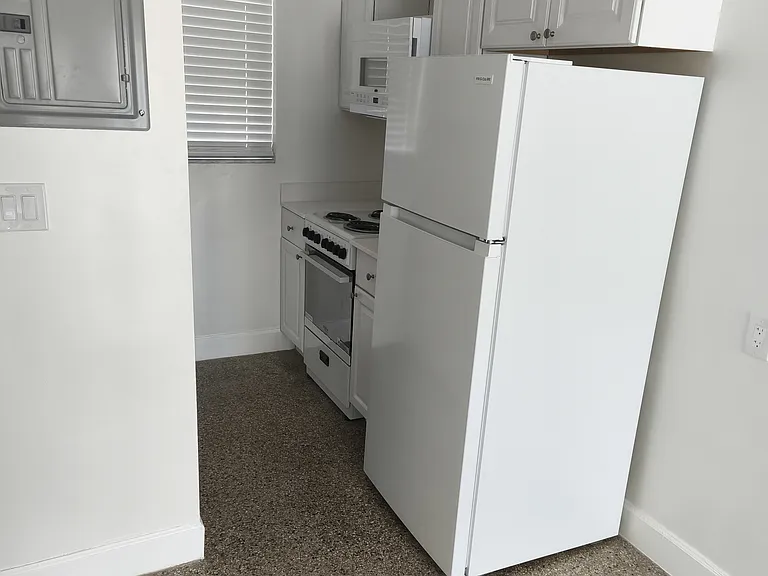 3070 SW 27th Ln #6 — Photo 14