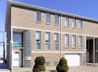 346 W 33rd St, Chicago, IL 60616