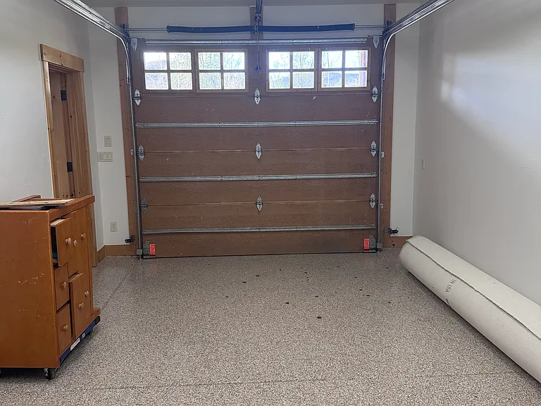389 Revett Dr — Photo 11