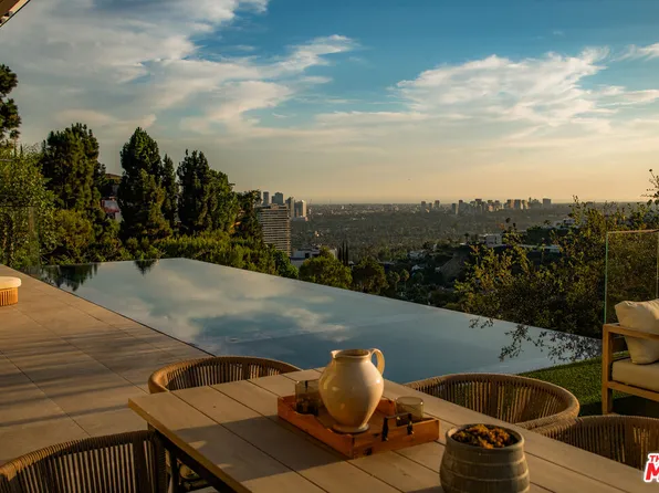 1511 Skylark Ln, Los Angeles, CA 90069