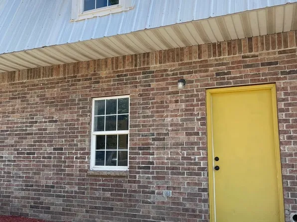 912 N Walnut St APT 12, Pierce City, MO 65723