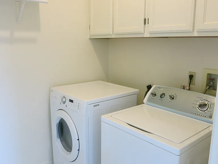 Laundry room on 2nd floor