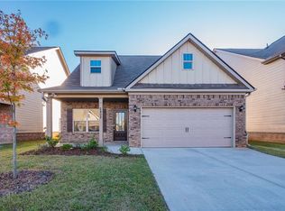 2402 Walker Dr, Hampton, GA 30228