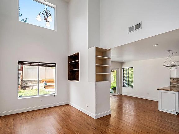 4th image of 20020 Jacana Ct