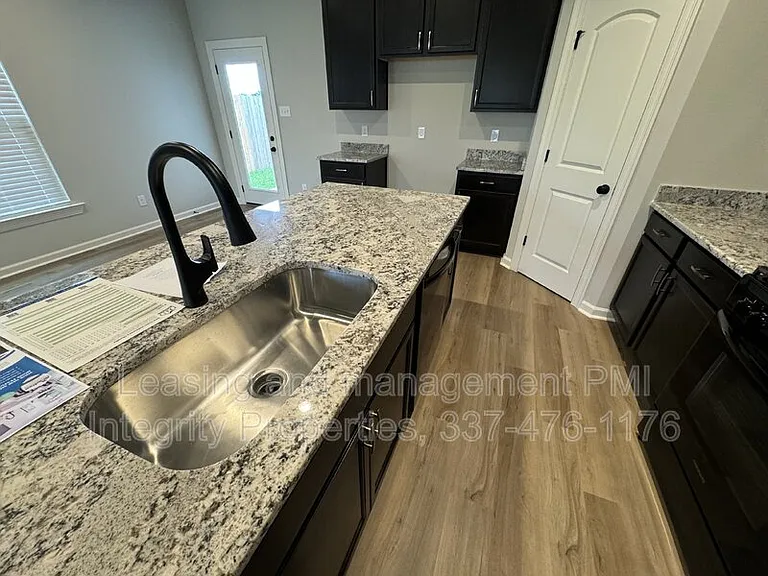 112 Segovia Way — Photo 7