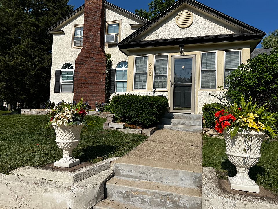 1st image of 228 N Washington Ave #A