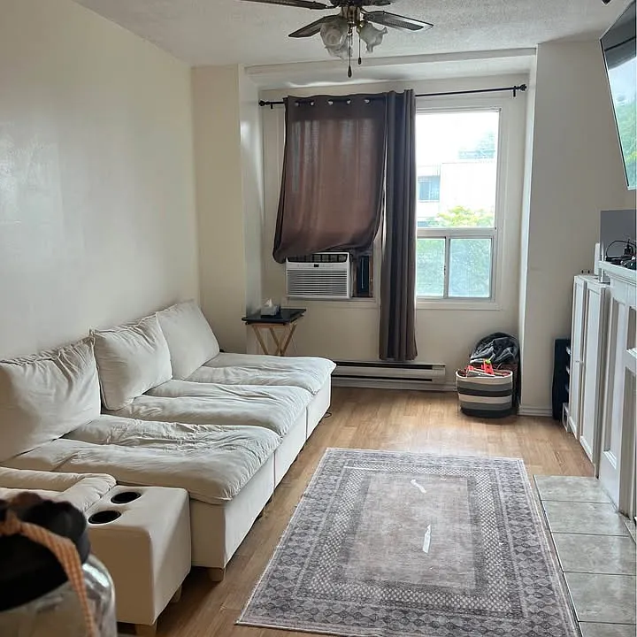 1292 Danforth Ave #3