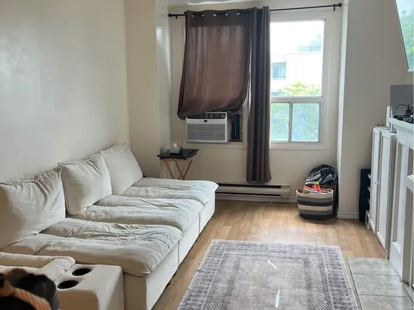 1292 Danforth Ave #3, Toronto, ON M4J 1M6