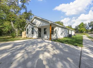 522 E 5th St #2, Bonham, TX 75418