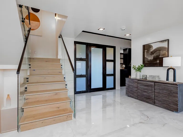 15125 Rayneta Dr — Photo 10