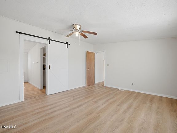 5th image of 110 Seaview Drive