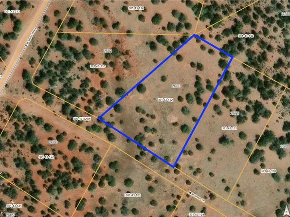 33226 W Potrero Ln, Seligman, AZ 86337