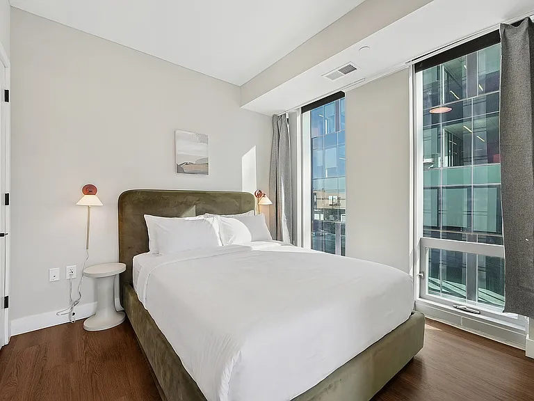North Loop Green 360 Bedroom