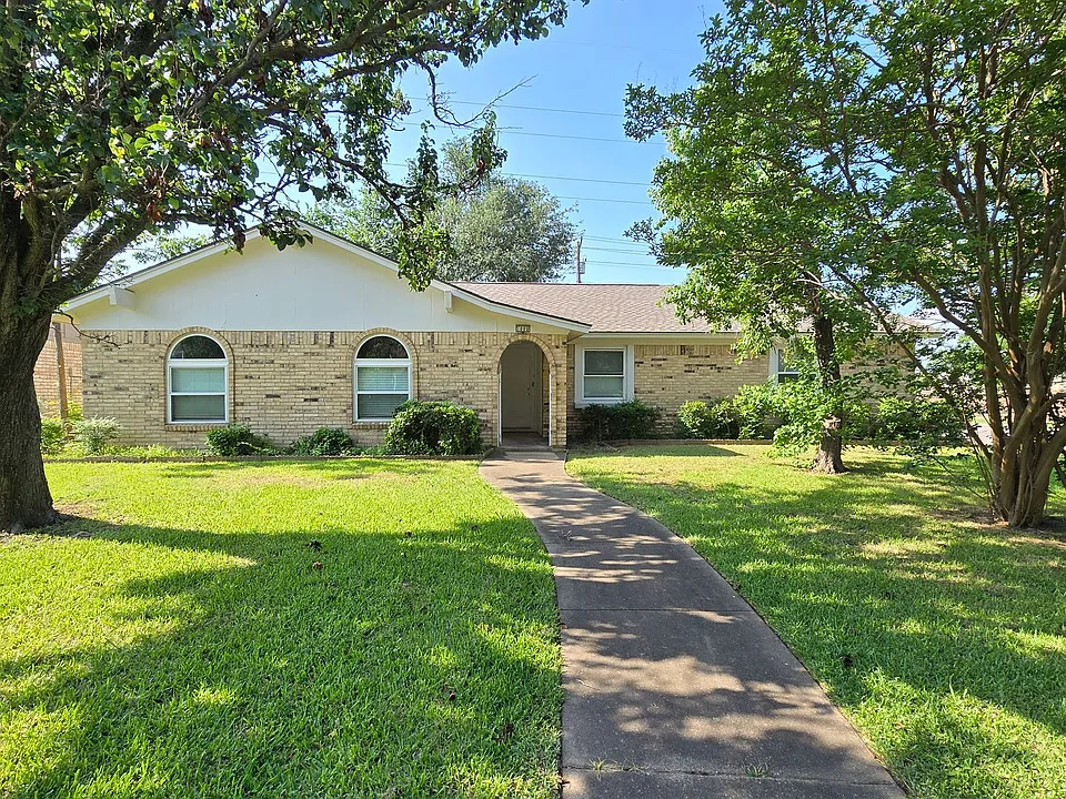 1000 Springdale Rd
