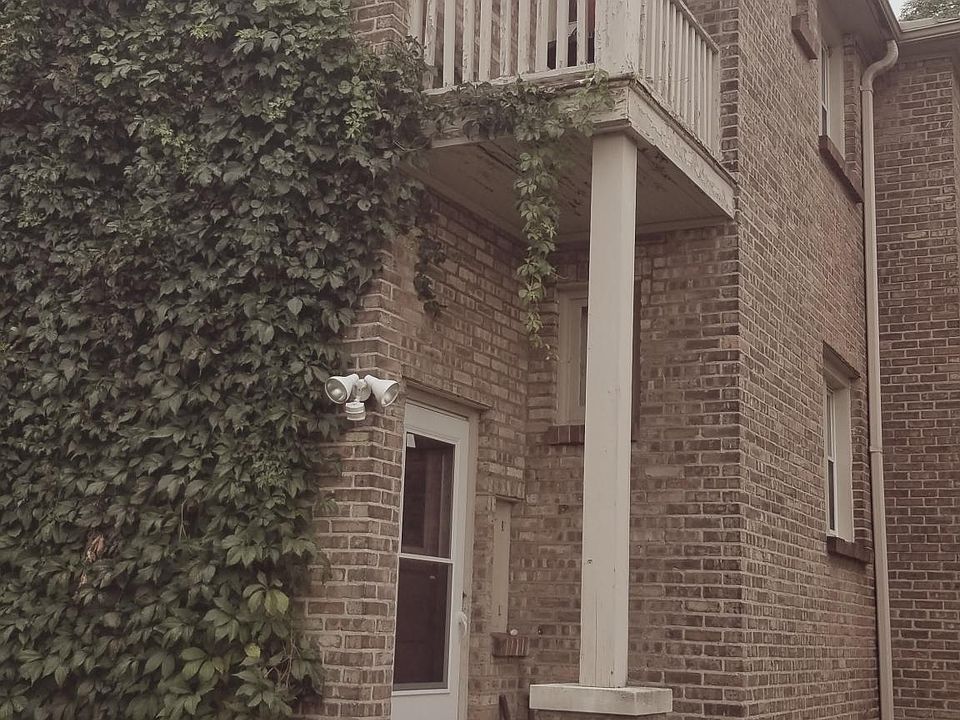 2nd image of 3039 N Downer Ave
