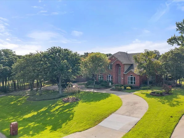 3400 Wild Oaks Ct, Burleson, TX 76028