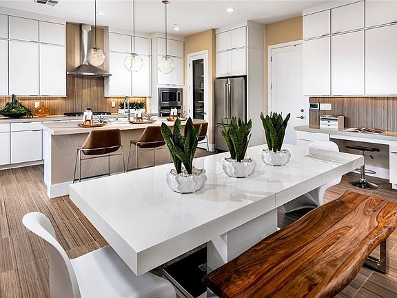 5th image of 9068 Dolce Brezza St