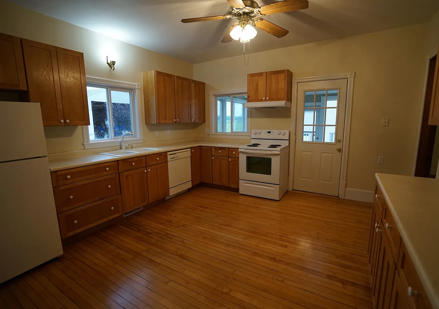 Large sunny Country Home by Sauk City — Photo 3
