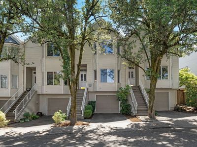 236 S Sweeney St, Portland, OR, 97239