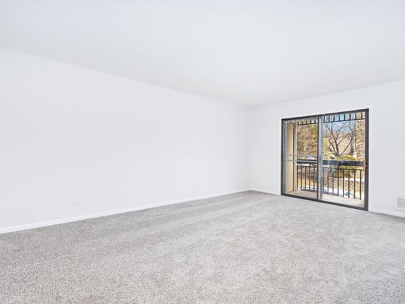 5th image of 2214 Country Club Dr APT 12