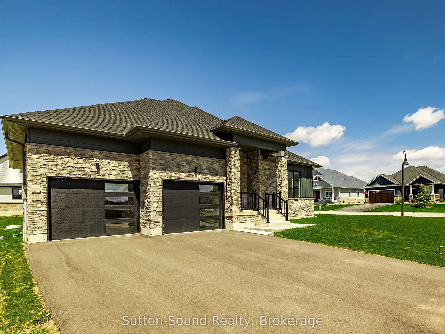 4 bed, $3,750 — Photo 2