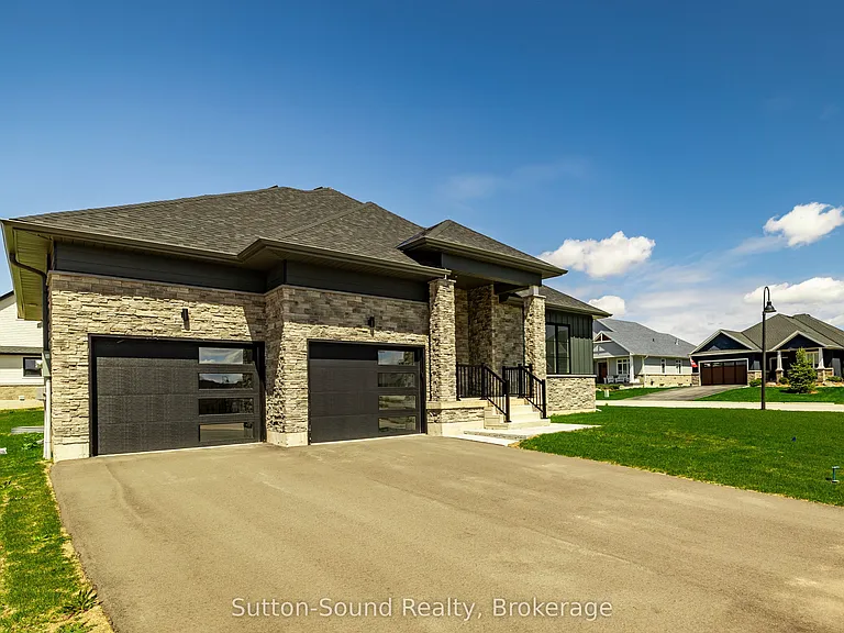 116 Laurens Ln — Photo 2
