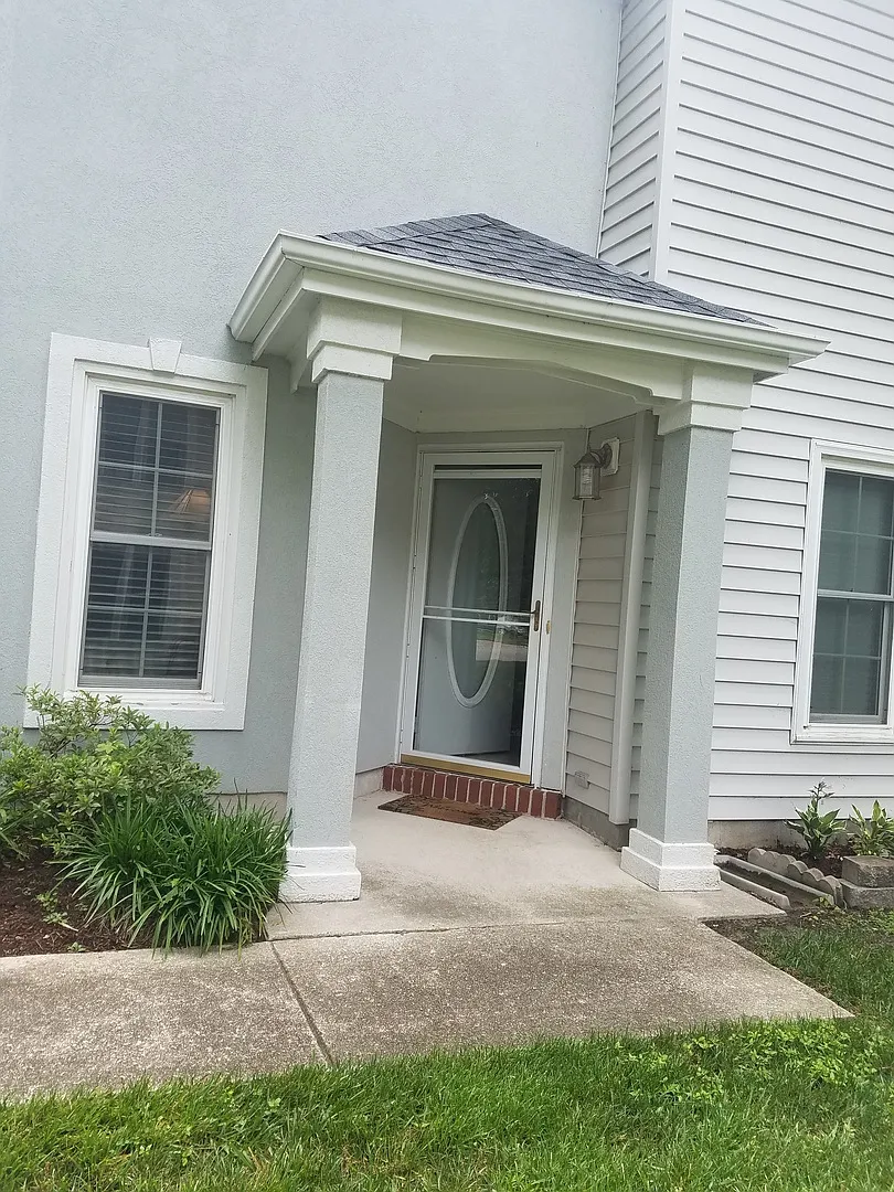 Fantastic Town Home On Greenbrier Fairways Golf Course! — Photo 3