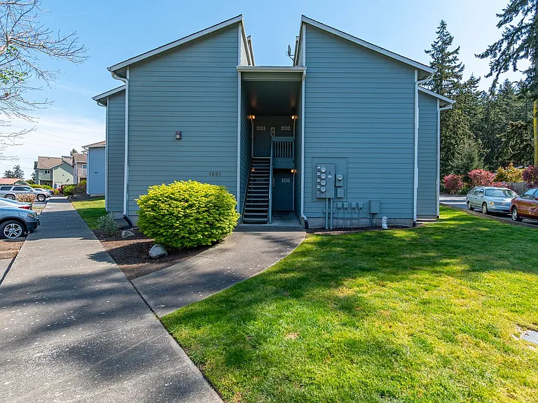M0833 Arbor Terrace Condo's — Photo 47