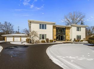 2045 Kipling Ct, Highland Park, IL 60035