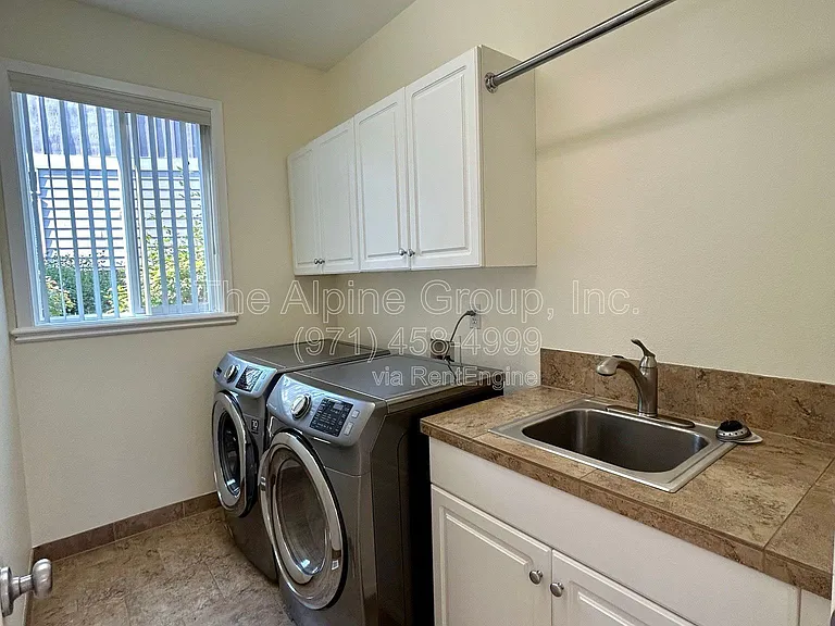 351 NW Kotrik Pl — Photo 23