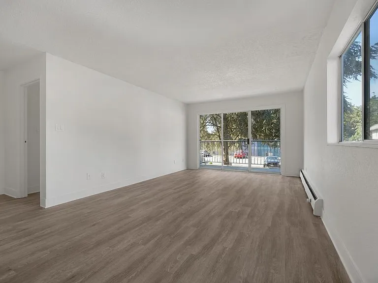 645 Townsite Rd — Photo 13
