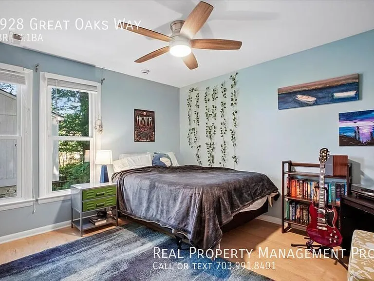 9928 Great Oaks Way — Photo 33