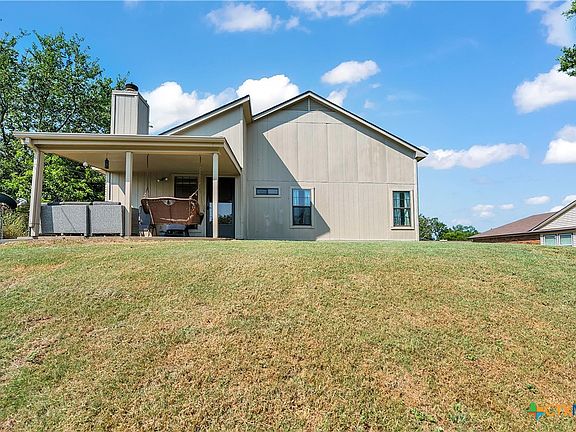 3rd image of 115 Zarley Dr