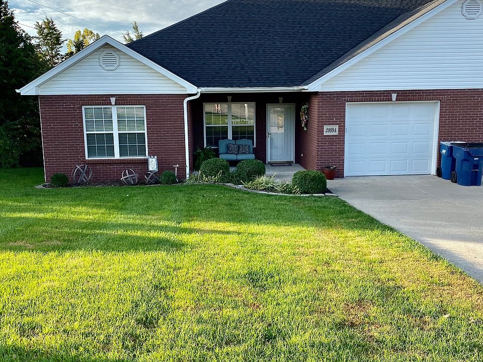 1st image of 2009 Oak Leaf Dr