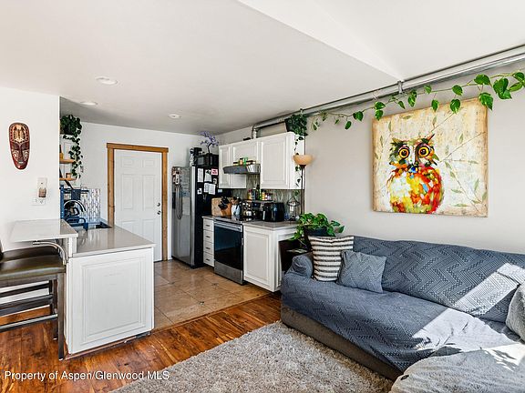 5th image of 682 Alder Ridge Ln