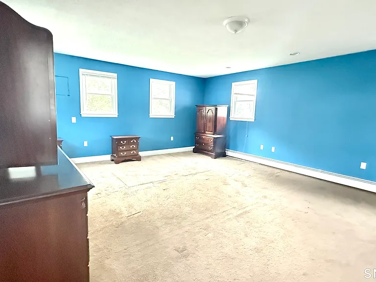 1519 Sullivan Ave — Photo 14