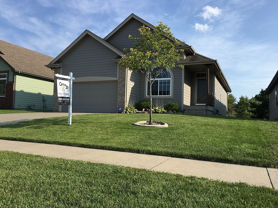 1st image of 825 NW 21st Ct