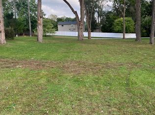 Vac Clintonville Rd, Waterford, MI 48329