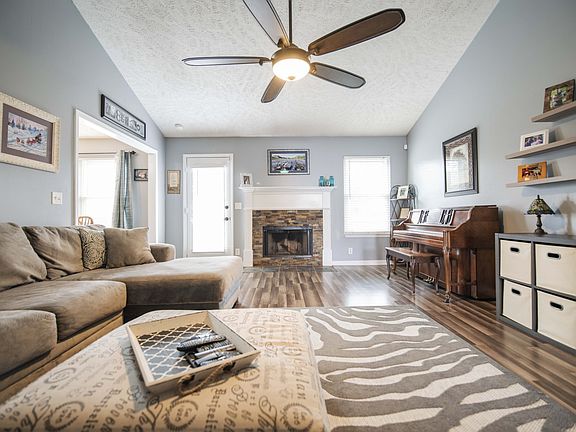 5th image of 3043 Wellington Pl