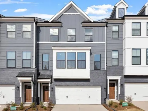 2112 Pink Peony Cir #149, Durham, NC 27703