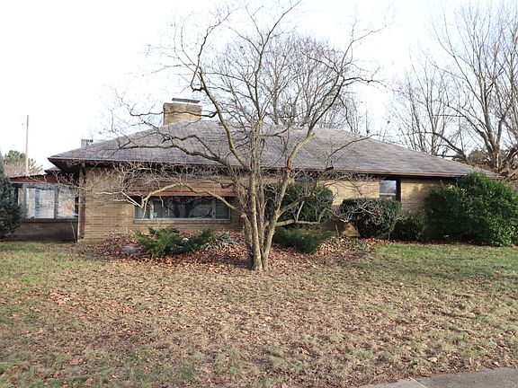 3rd image of 1905 Lynne Ln NW