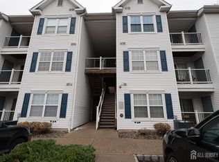 421 Waterford Dr, Edison, NJ 08817