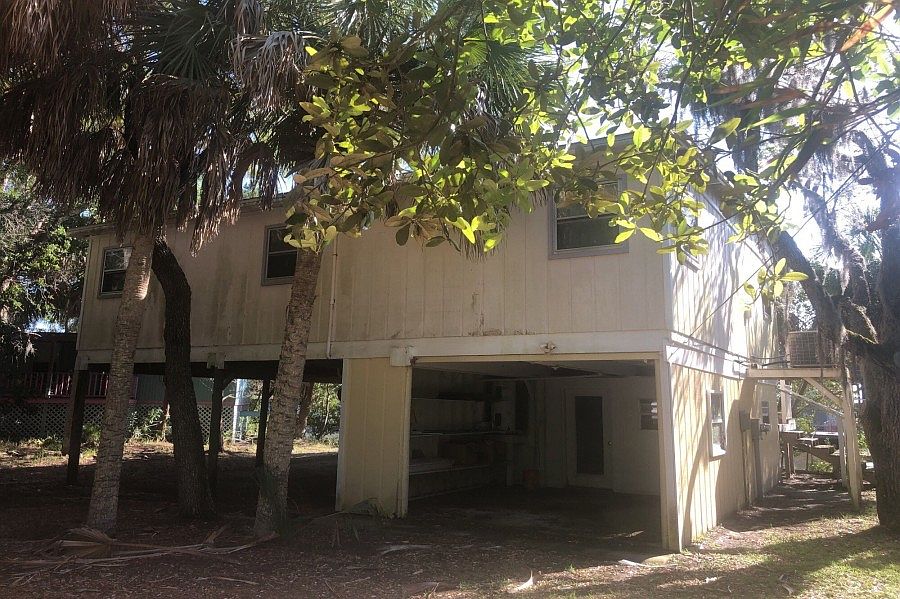 2nd image of 1026 Whiddon Ave